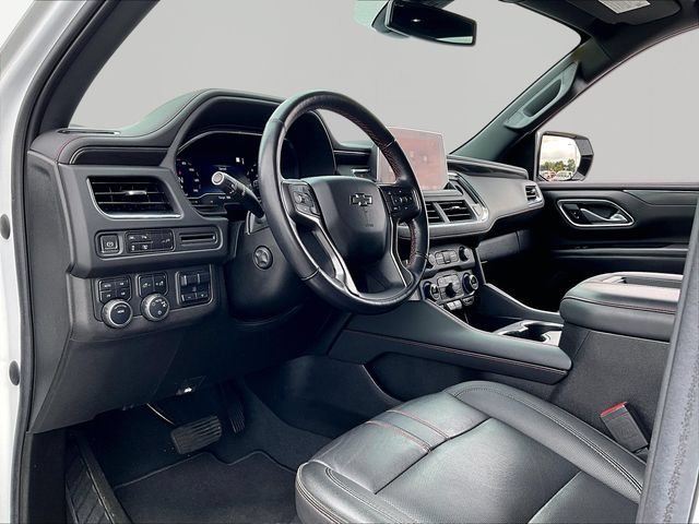 Used 2022 Chevrolet Suburban RST w/ Luxury Package AWD/4WD image 8