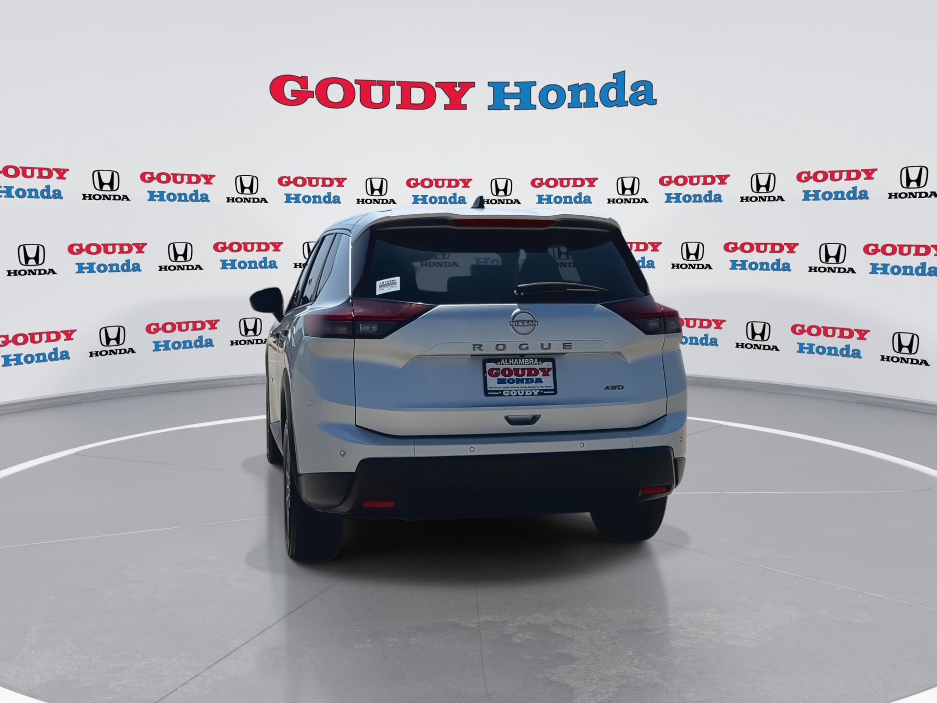 Used 2024 Nissan Rogue S AWD/4WD image 7