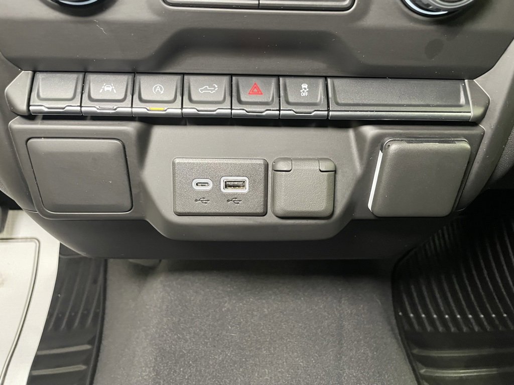 Certified 2024 Chevrolet Silverado 1500 Custom image 17