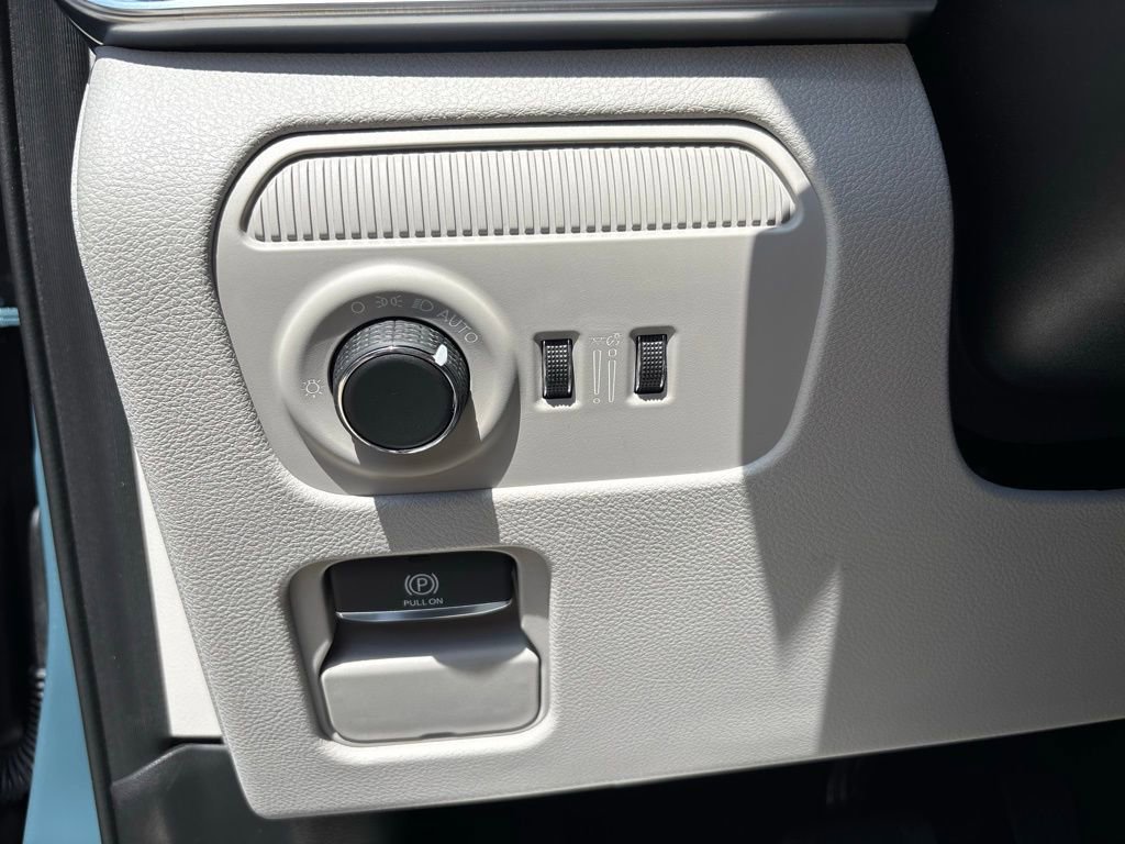 New 2026 Jeep Grand Wagoneer L Summit AWD/4WD image 13