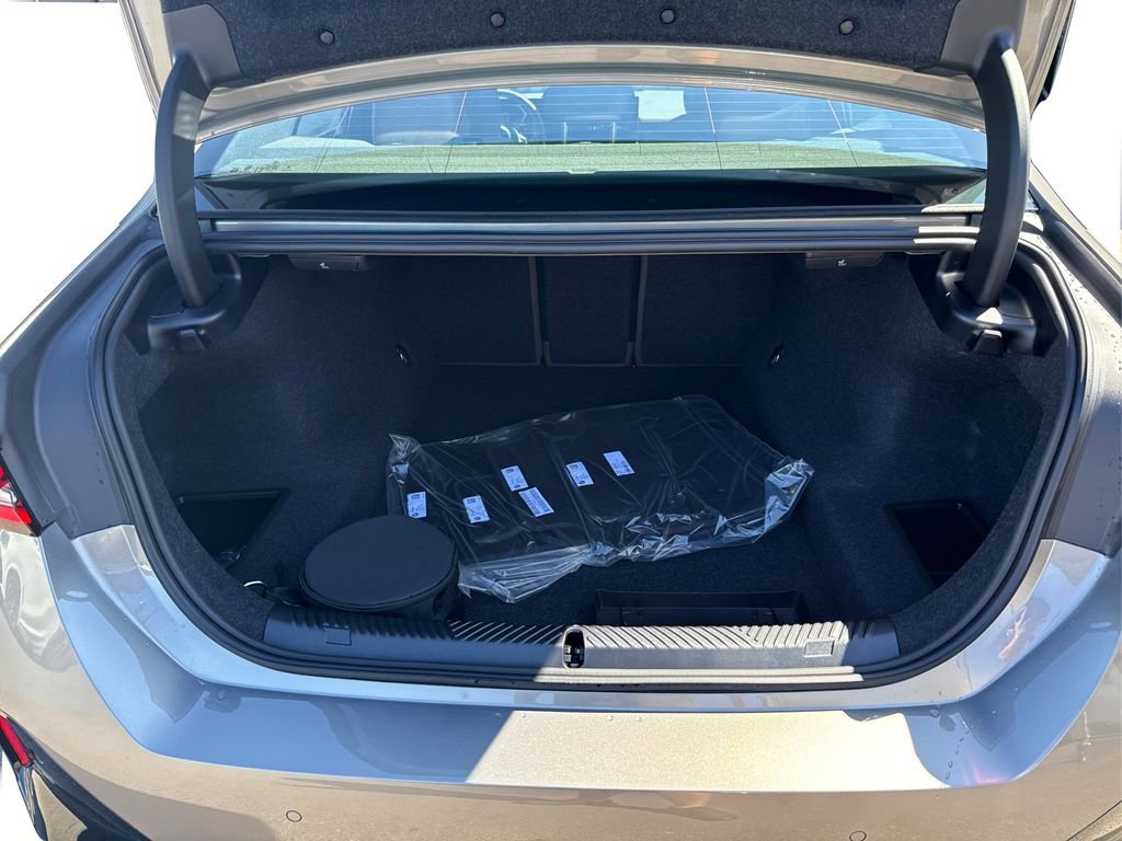 New 2026 BMW 530i xDrive w/ M Sport Package image 13