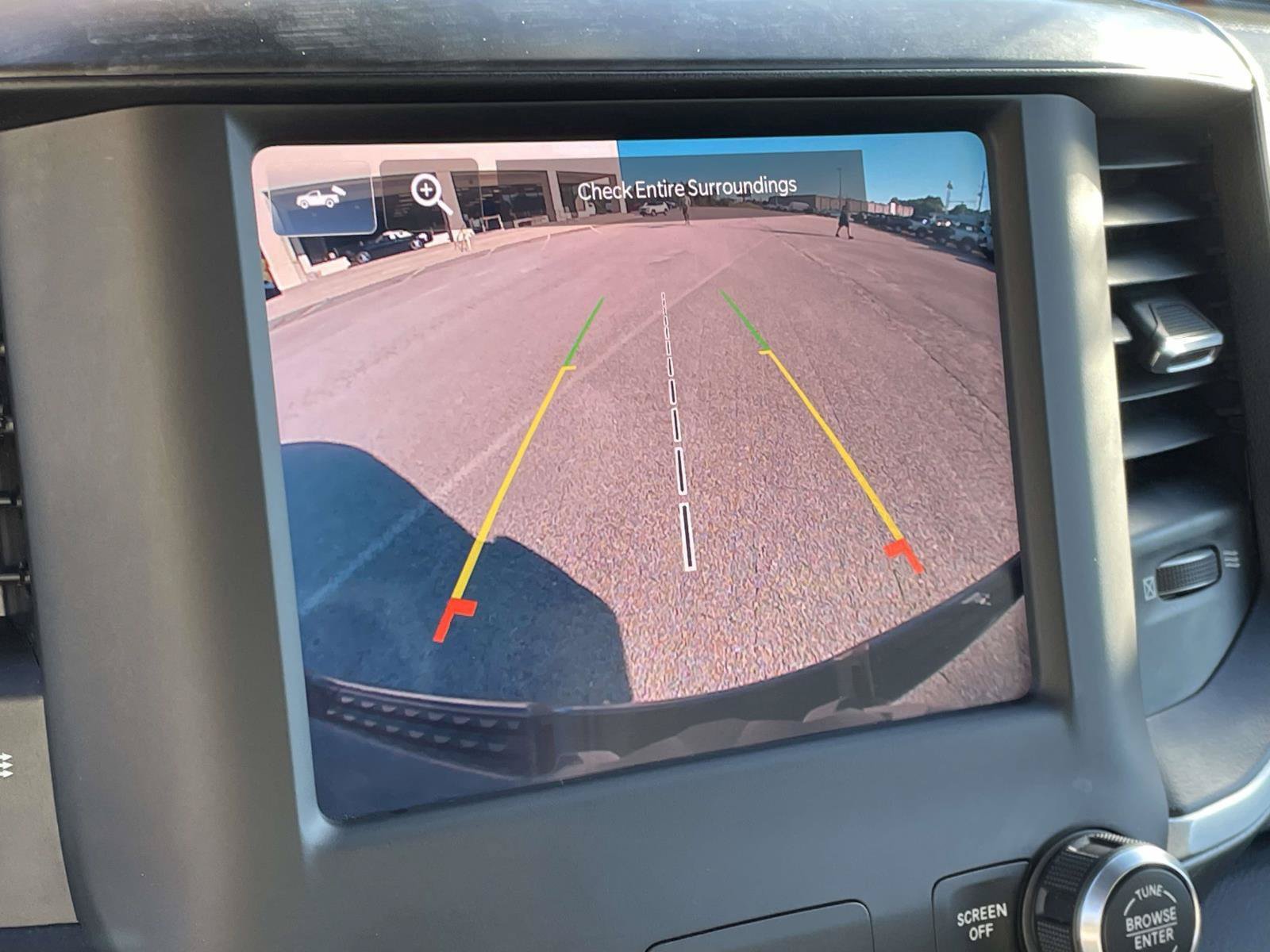 Used 2022 RAM 1500 Big Horn AWD/4WD image 3