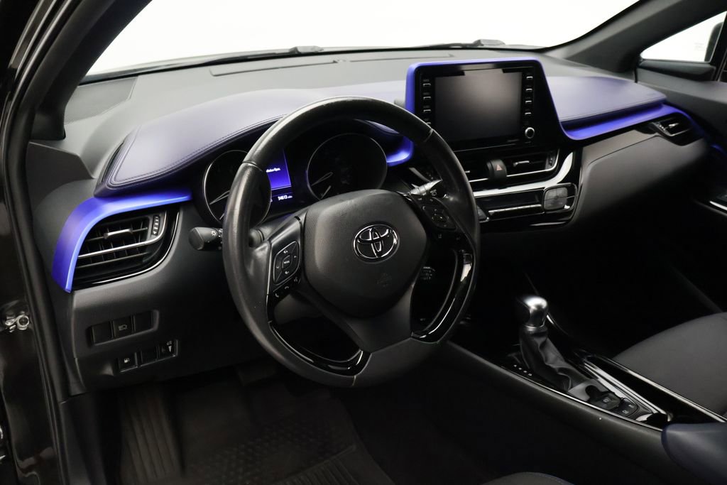 Certified 2020 Toyota C-HR XLE image 15