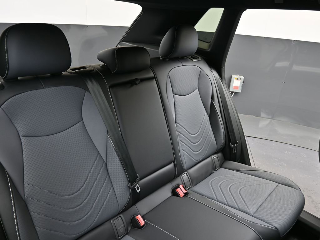 New 2026 Volkswagen Tiguan SE R-Line image 16