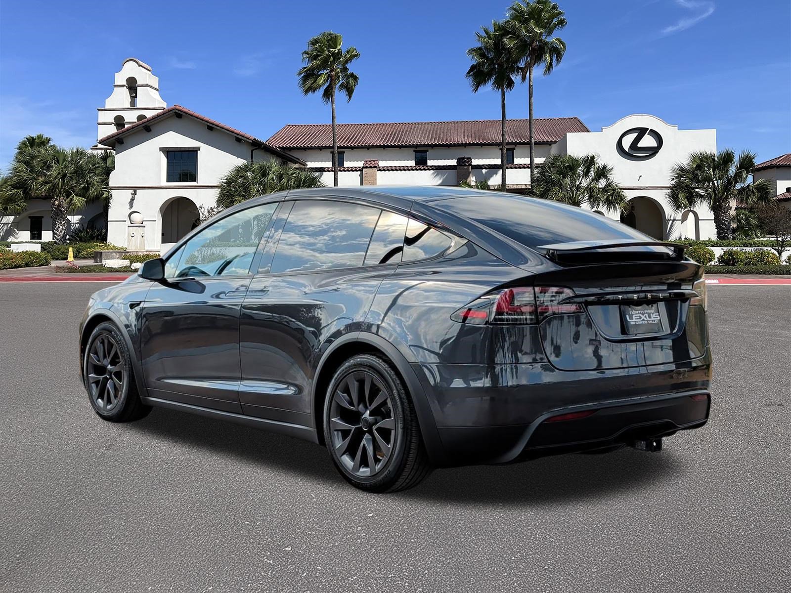 Used 2024 Tesla Model X image 4
