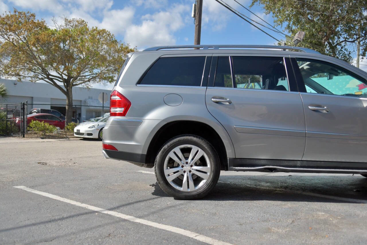 Used 2011 Mercedes-Benz GL 450 4MATIC image 24