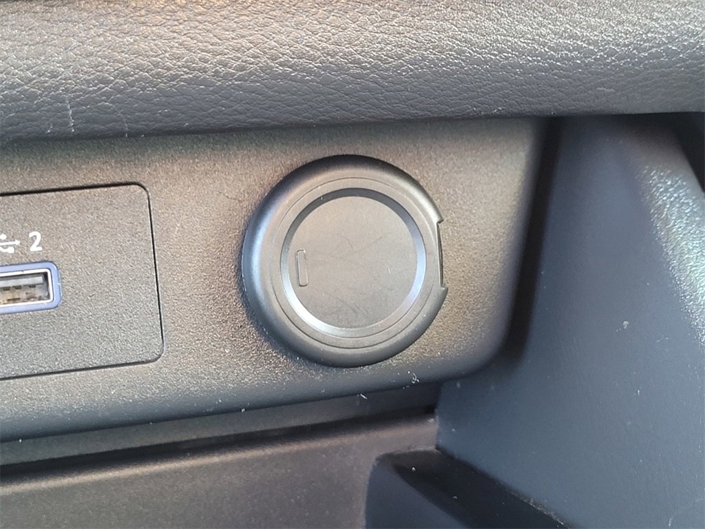 Used 2023 Nissan Rogue SV image 22