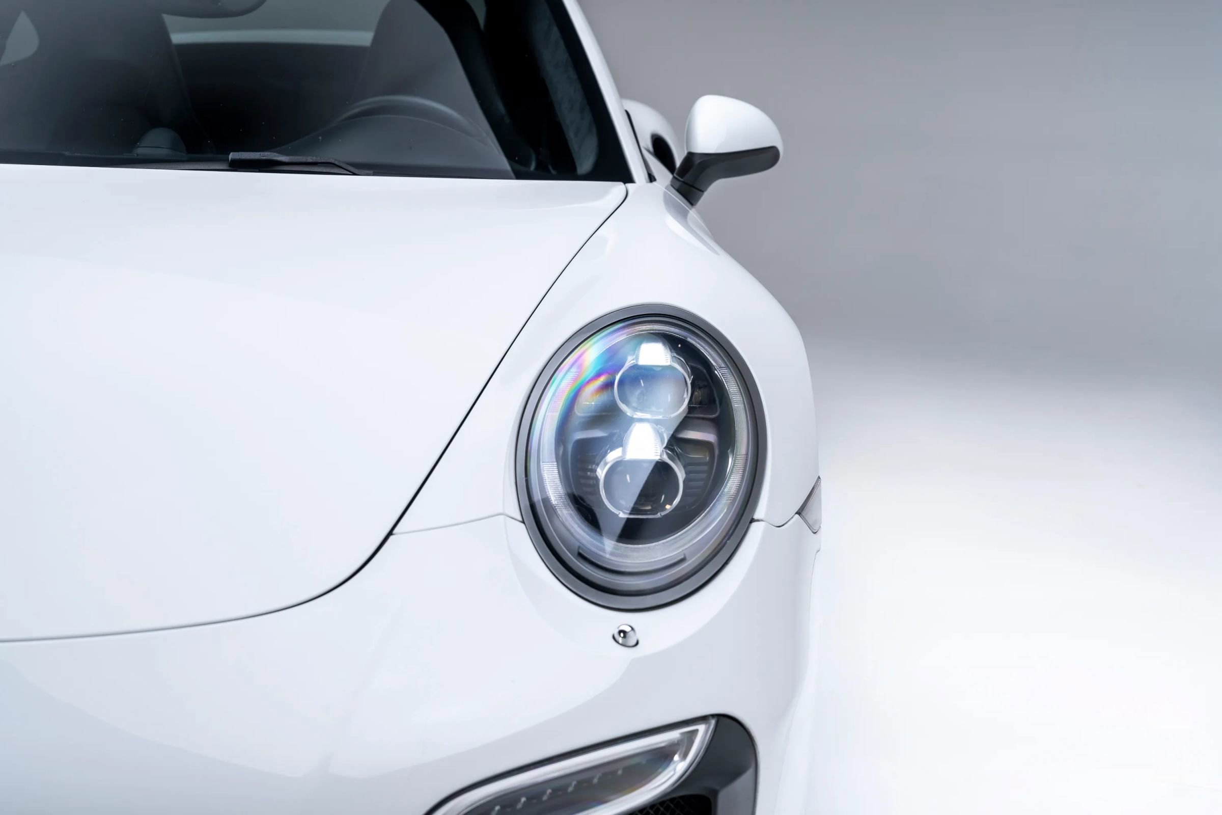 Used 2014 Porsche 911 Turbo S image 19