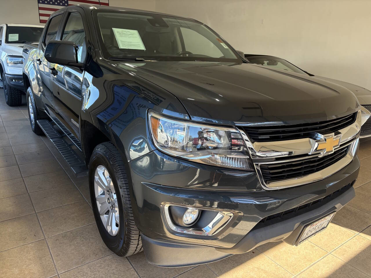 Used 2018 Chevrolet Colorado LT w/ LT Convenience Package image 5