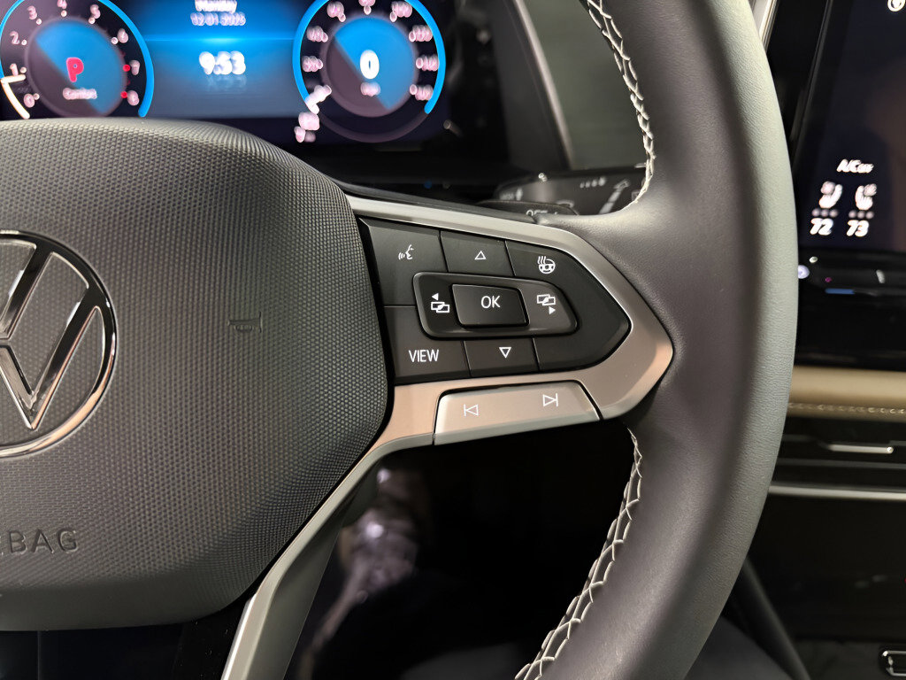 New 2026 Volkswagen Atlas Cross Sport SE image 13