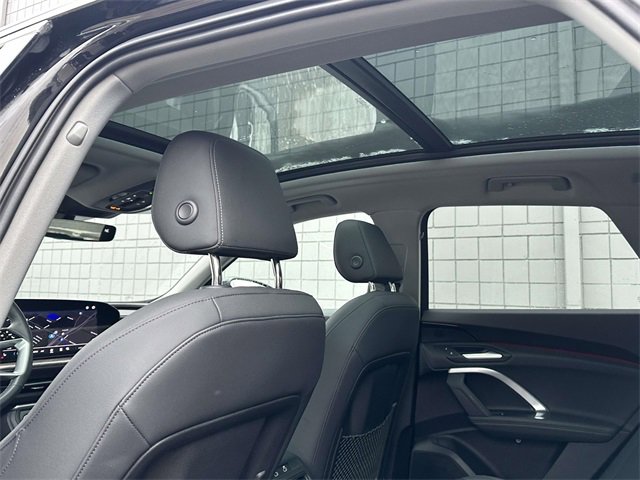 Certified 2025 Audi Q5 Premium w/ Convenience Package image 17