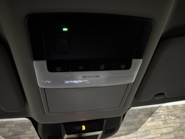 Used 2023 Nissan Rogue SV image 29