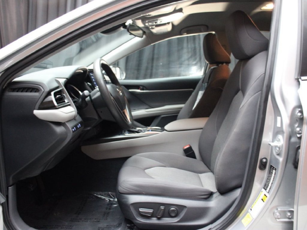 Used 2024 Toyota Camry LE FWD image 16