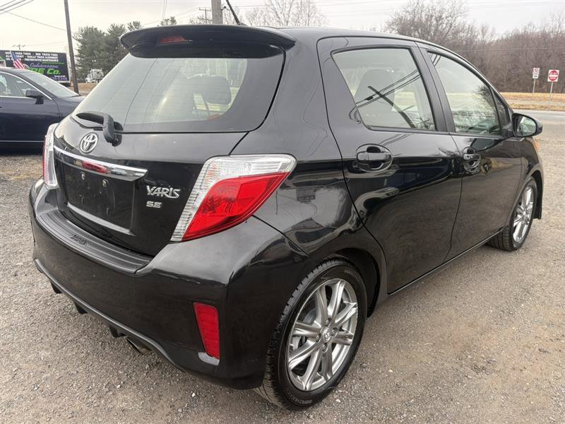 Used 2012 Toyota Yaris SE image 4