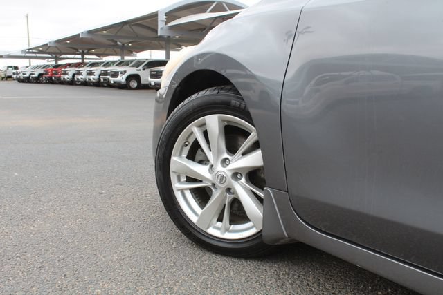 Used 2015 Nissan Altima 2.5 SL w/ Moonroof Package FWD image 10