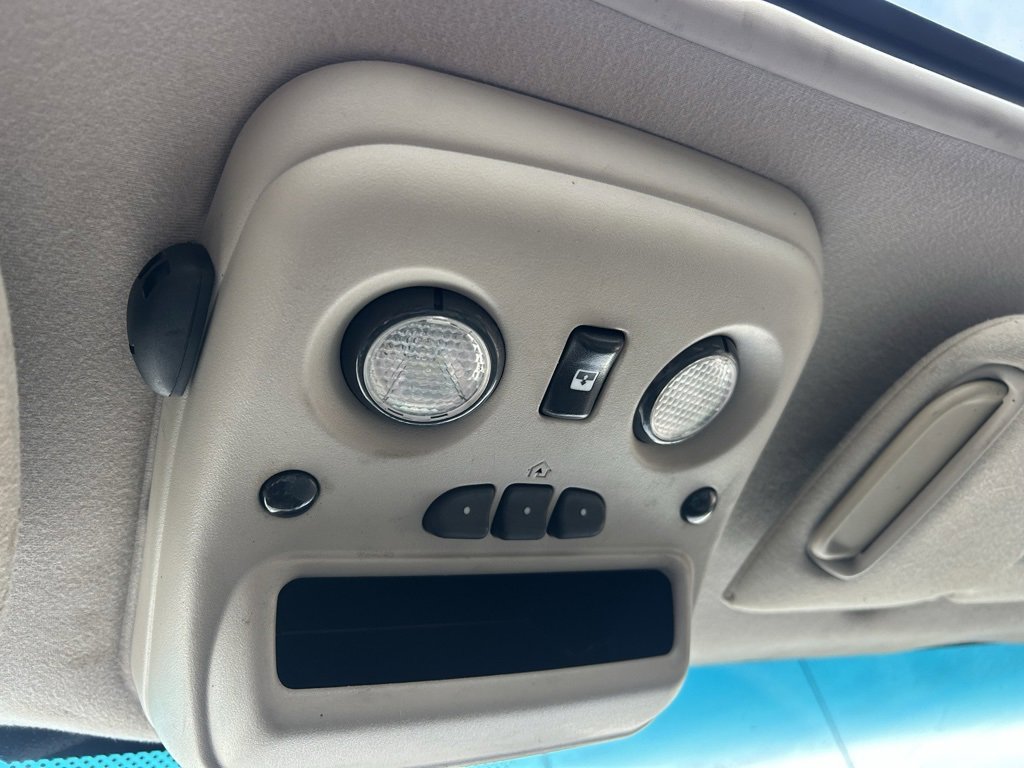 Used 2005 Chevrolet Silverado 3500 LT w/ Heavy-Duty Power Package image 23