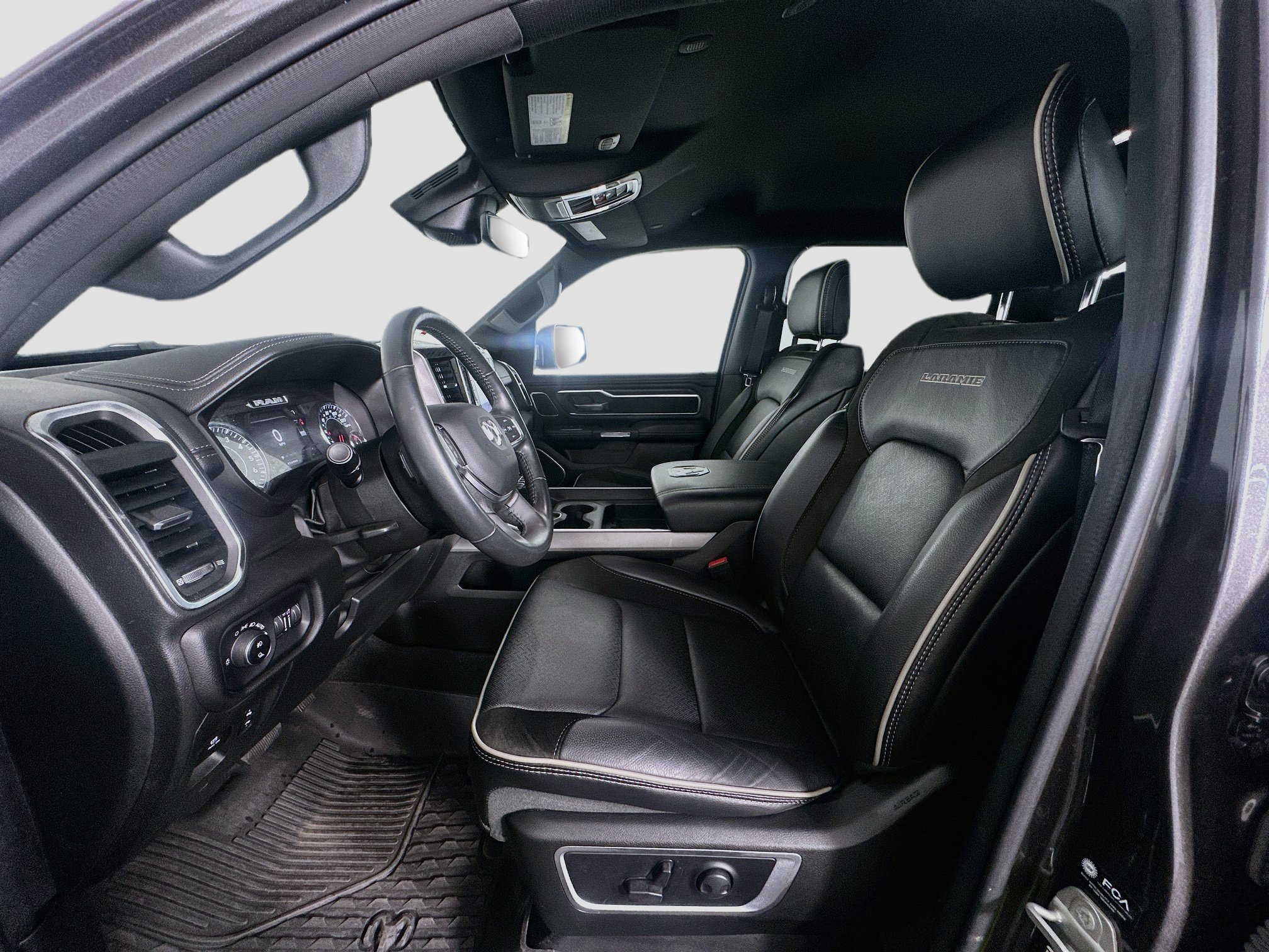 Used 2023 RAM 1500 Laramie AWD/4WD image 13