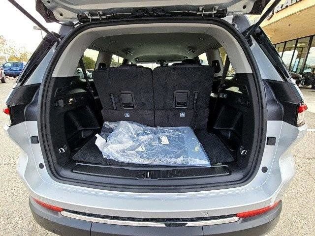 New 2024 Jeep Grand Cherokee L Laredo AWD/4WD image 19