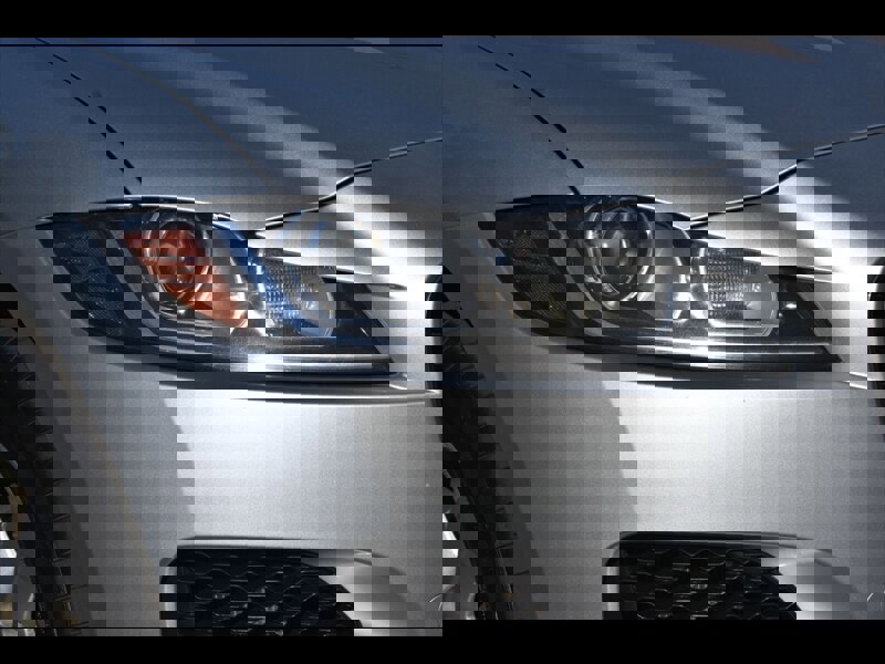 Used 2019 Jaguar F-PACE Premium image 44