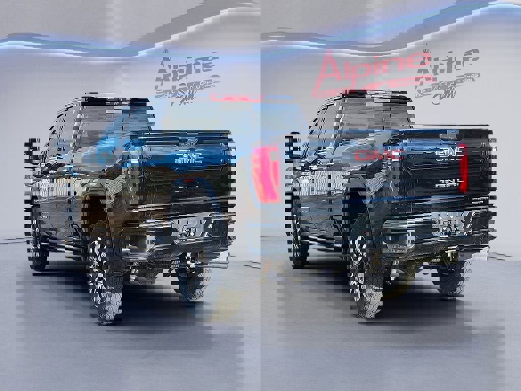 Used 2024 GMC Sierra 2500 Denali w/ Technology Package AWD/4WD image 3