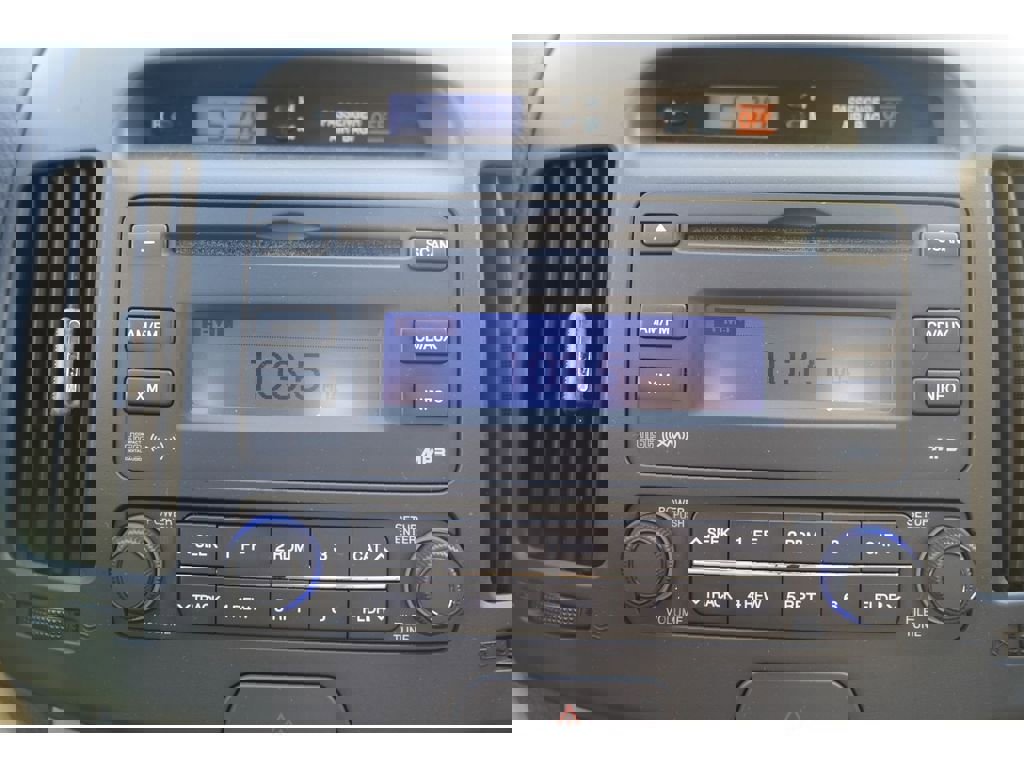 Used 2010 Hyundai Elantra GLS image 6