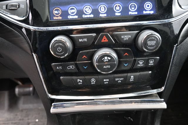 Used 2020 Jeep Grand Cherokee Laredo w/ Quick Order Package 2BN North AWD/4WD image 29