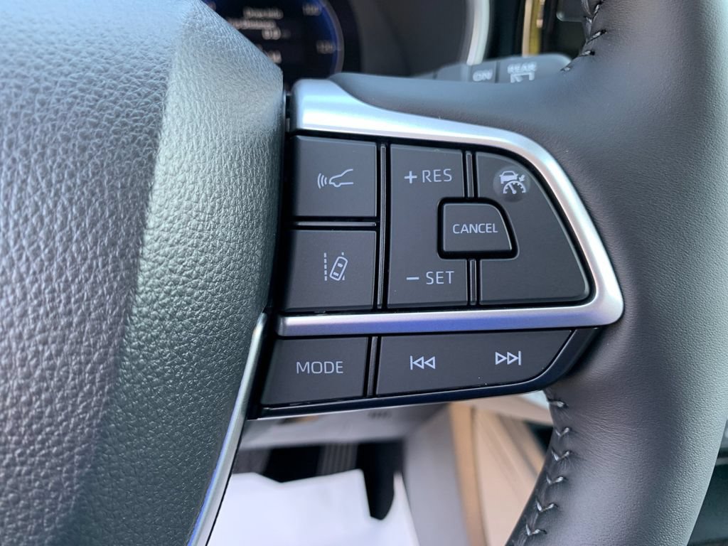 New 2026 Toyota Highlander Limited AWD/4WD image 28