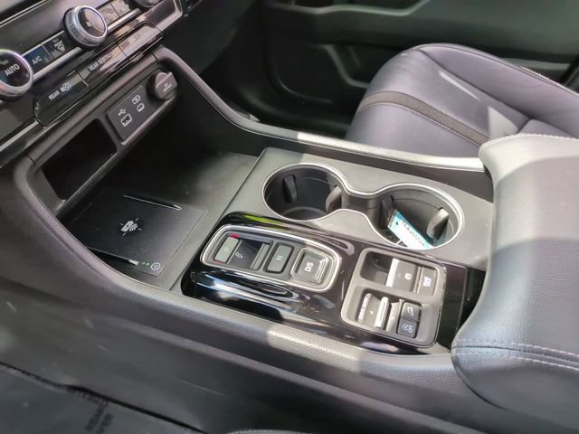 Used 2023 Honda Pilot Touring image 31