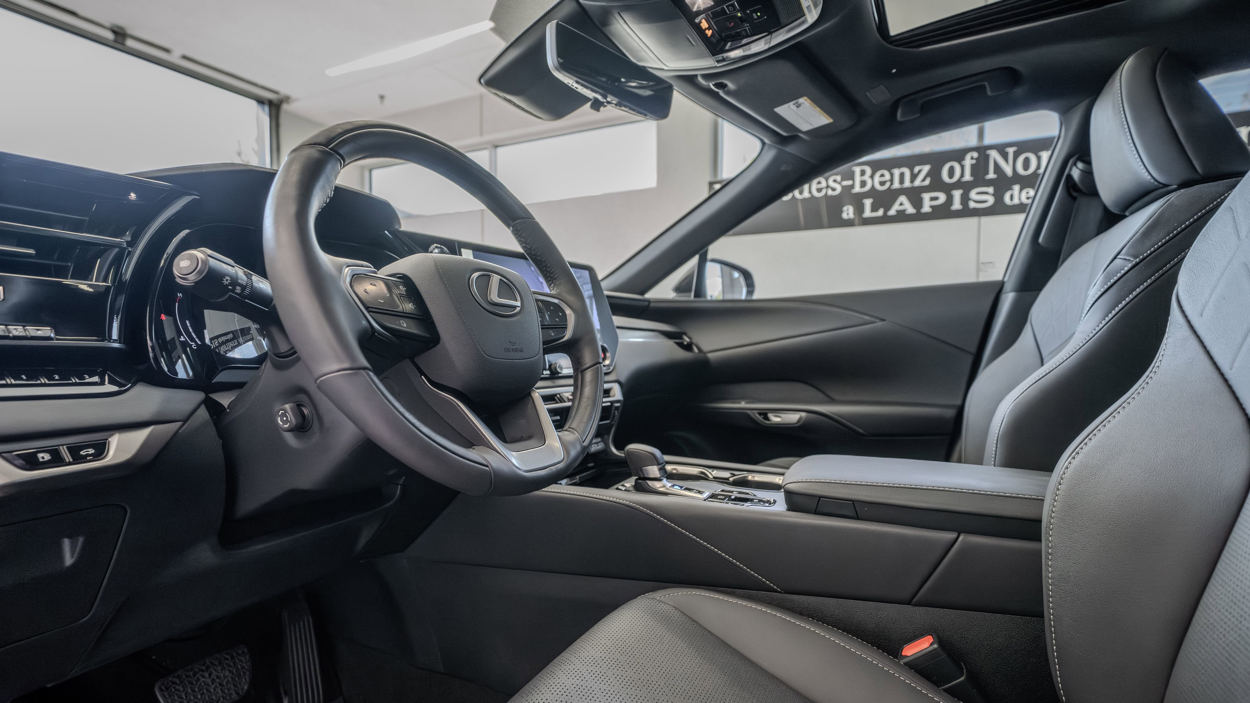 Used 2024 Lexus RX 350 w/ Convenience Package AWD/4WD image 6