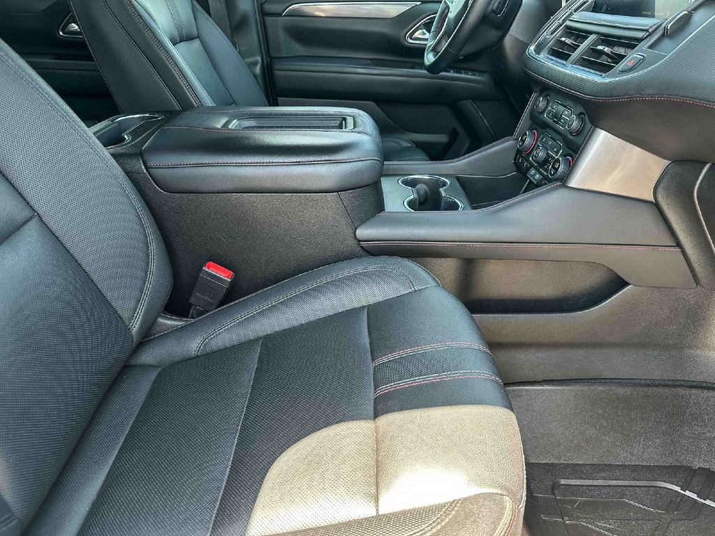 Used 2023 Chevrolet Suburban RST w/ Luxury Package AWD/4WD image 25