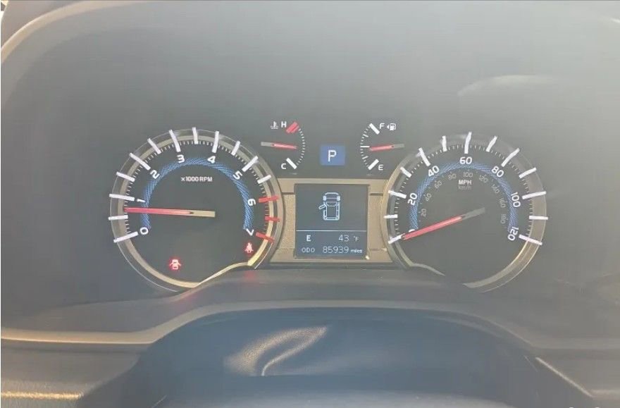 Used 2018 Toyota 4Runner Limited AWD/4WD image 2