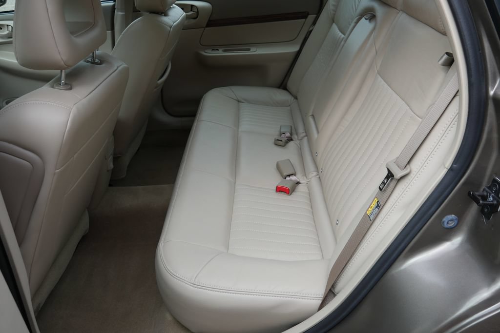 Used 2002 Chevrolet Impala LS w/ Seating Comfort Pkg FWD image 21