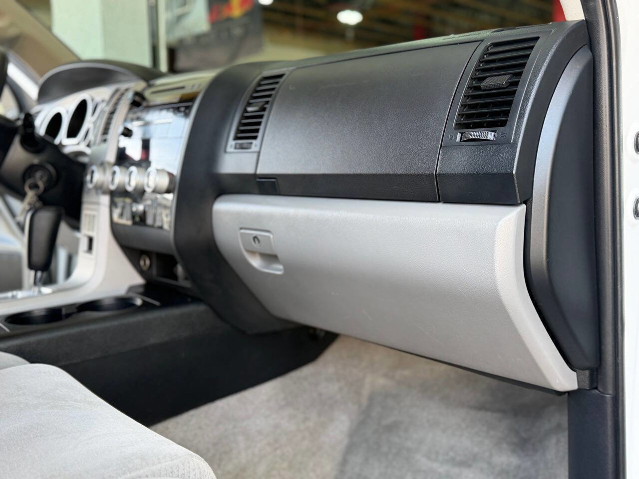 Used 2008 Toyota Sequoia SR5 image 64