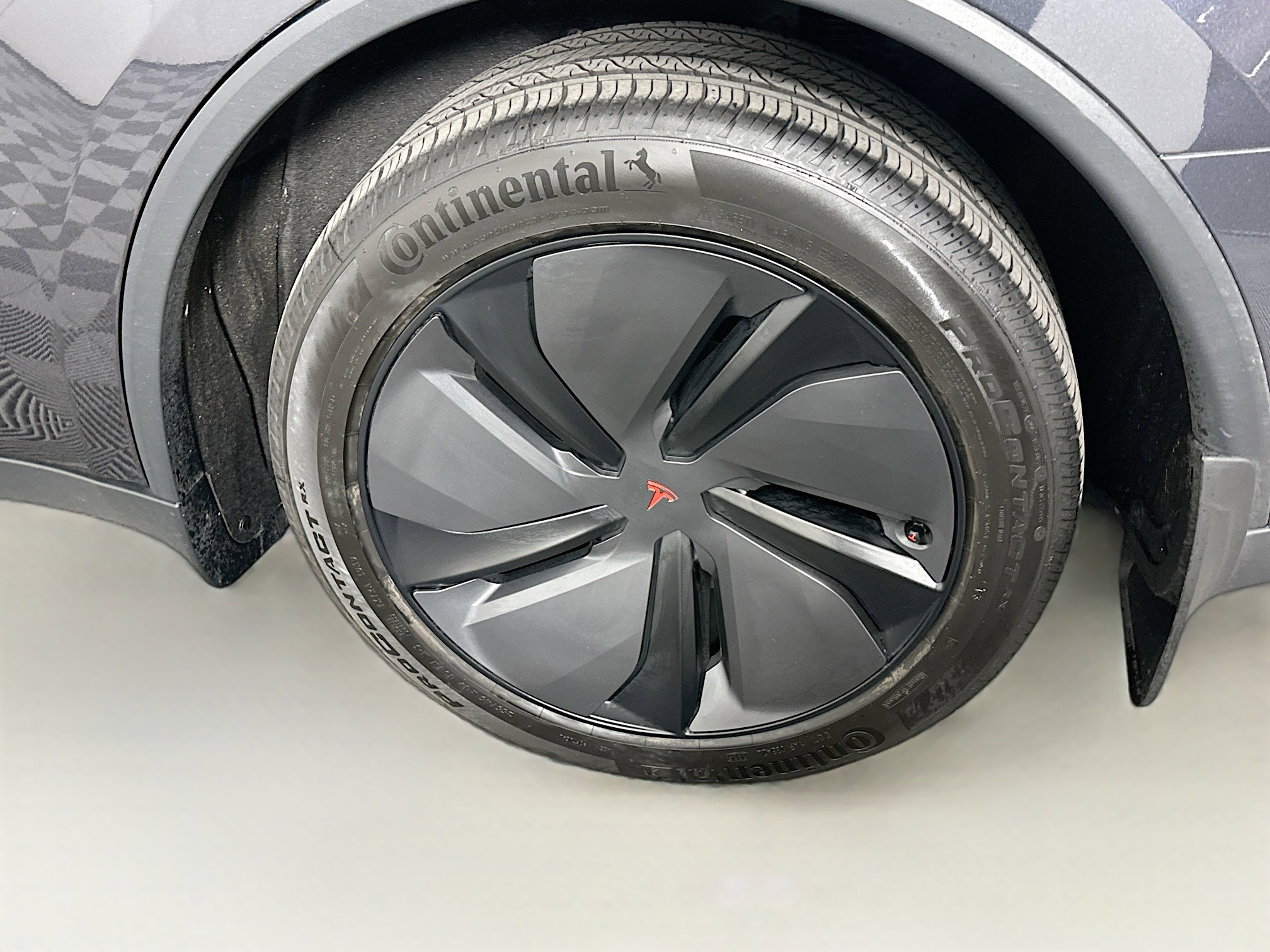 Used 2026 Tesla Model Y 2WD image 11