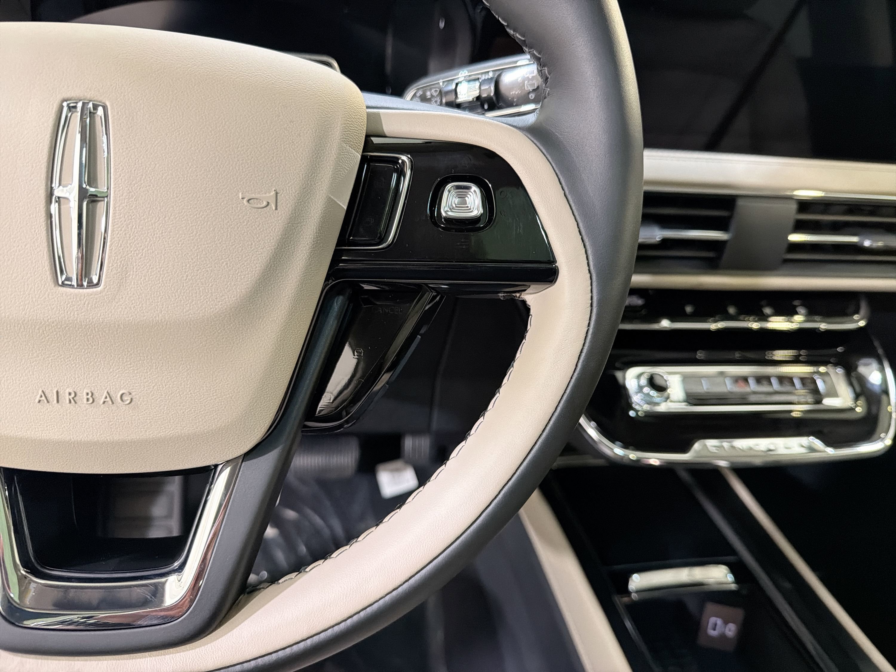 New 2026 Lincoln Corsair Reserve FWD image 15