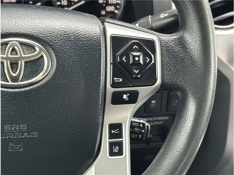 Used 2018 Toyota Tundra SR5 w/ SR5 Upgrade Package AWD/4WD image 23