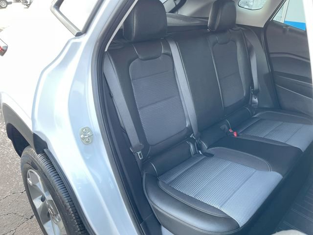 Certified 2024 Chevrolet Trax LT w/ Driver Confidence Package image 25