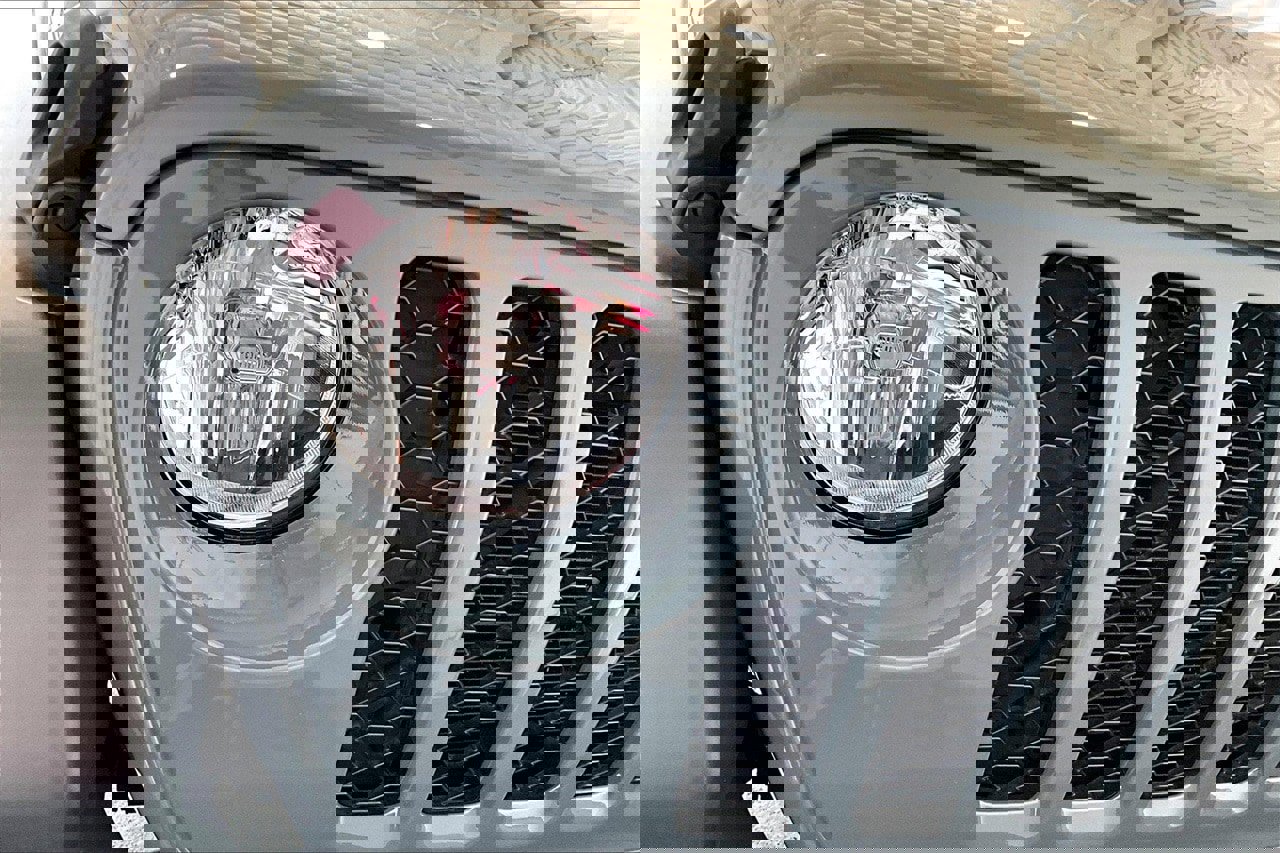 Used 2024 Jeep Wrangler Sport S image 28