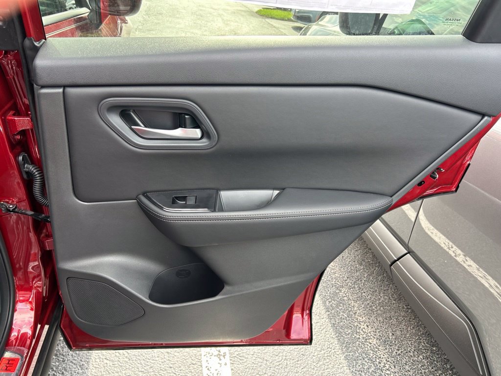 Used 2026 Nissan Rogue SV FWD image 44