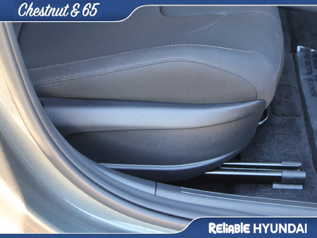 Certified 2025 Hyundai Elantra Sport FWD image 10