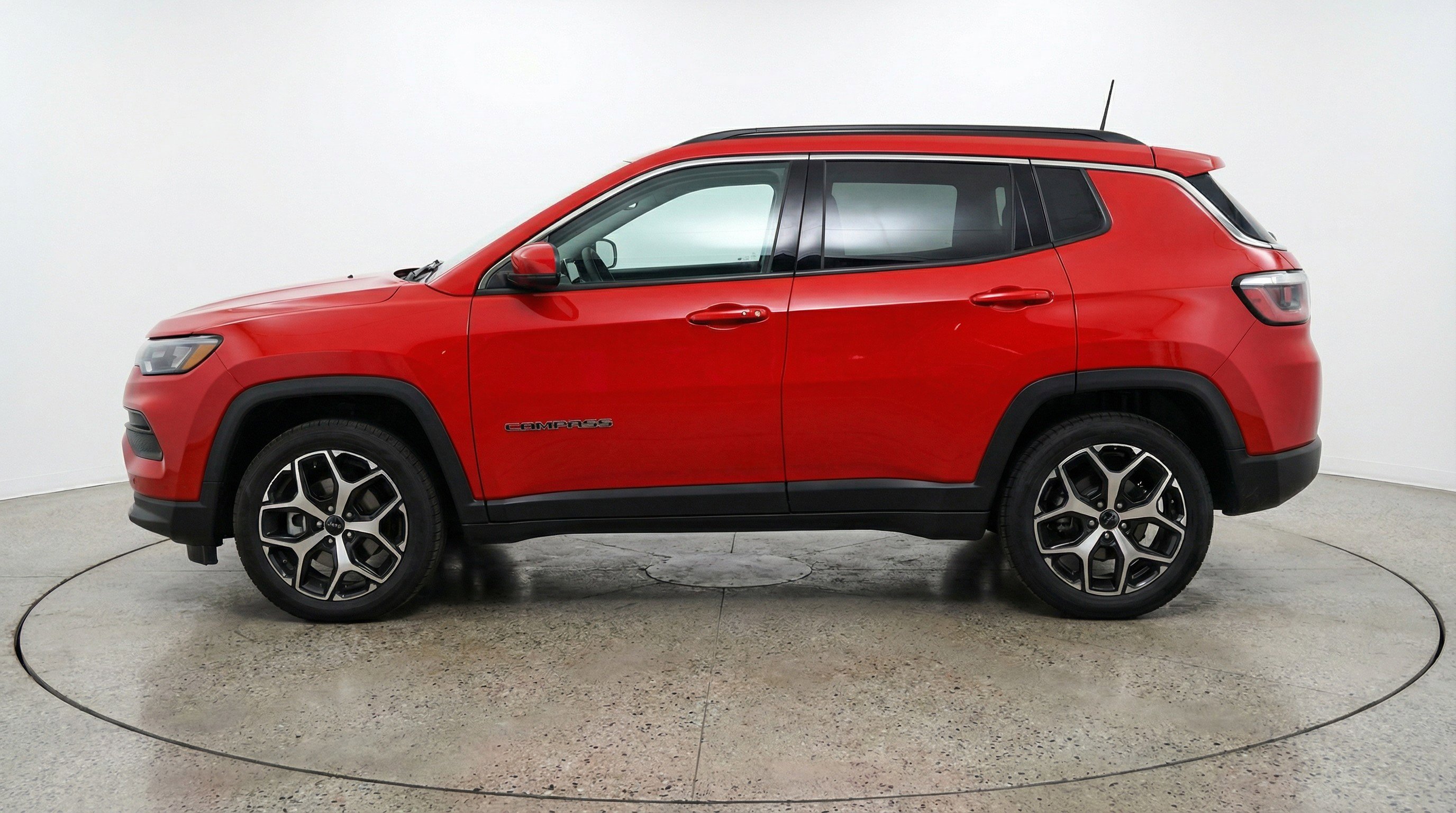 Used 2025 Jeep Compass Limited image 5