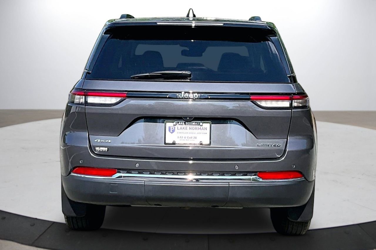 Certified 2023 Jeep Grand Cherokee Limited w/ MOPAR Finishing Package AWD/4WD image 8