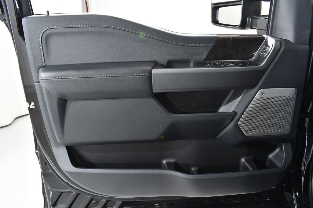 New 2026 Ford F350 Lariat w/ Black Appearance Package image 27