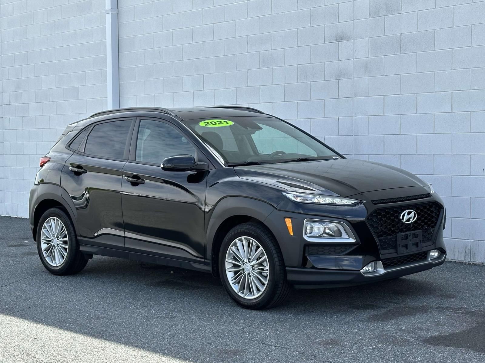 Used 2021 Hyundai Kona SEL Plus w/ Cargo Package AWD/4WD image 7