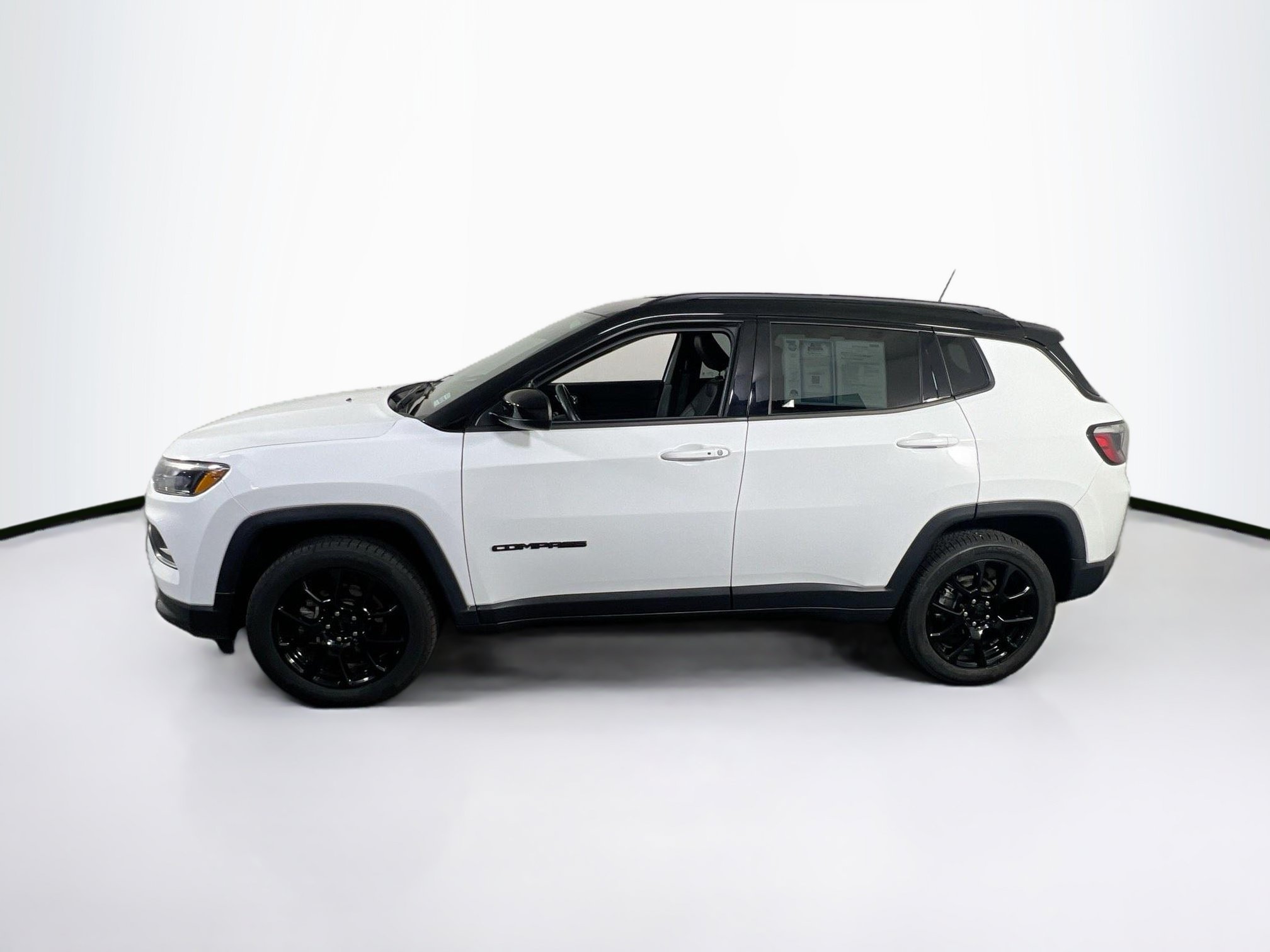 Used 2022 Jeep Compass Latitude w/ Convenience Group AWD/4WD image 8