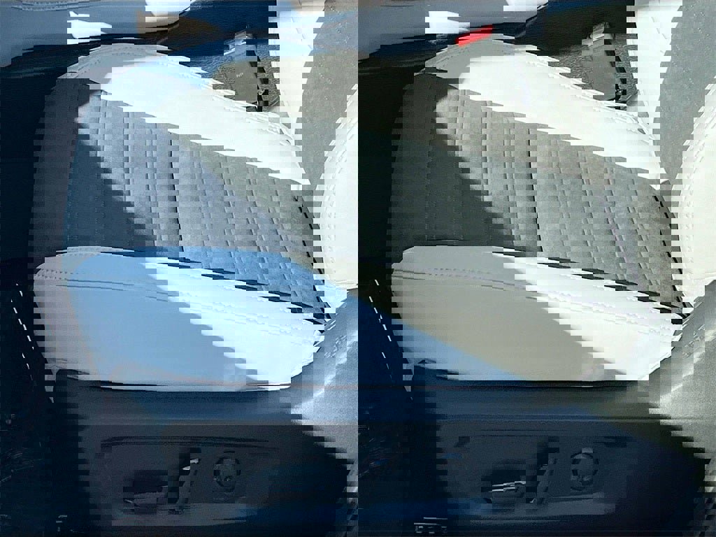 New 2025 Mitsubishi Outlander SE image 20