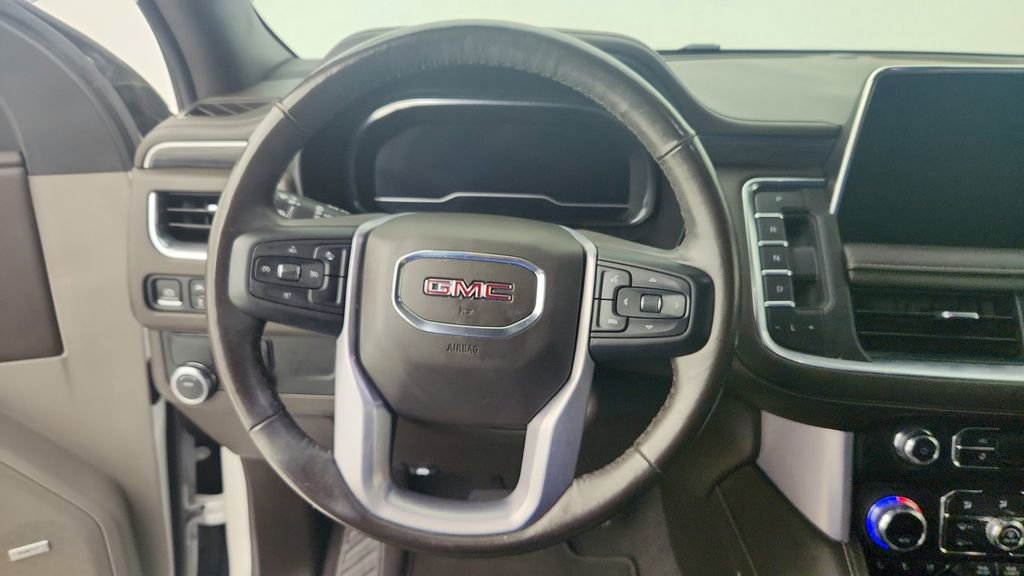 Used 2022 GMC Yukon XL SLT w/ SLT Premium Package RWD image 19