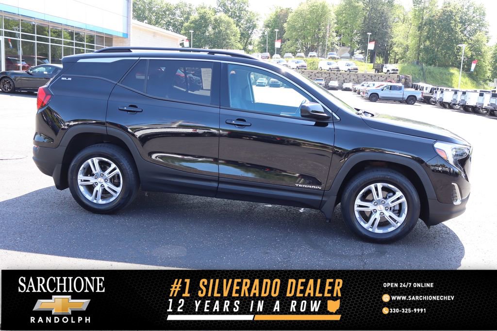 Used 2018 GMC Terrain SLE w/ Driver Convenience Package AWD/4WD image 1