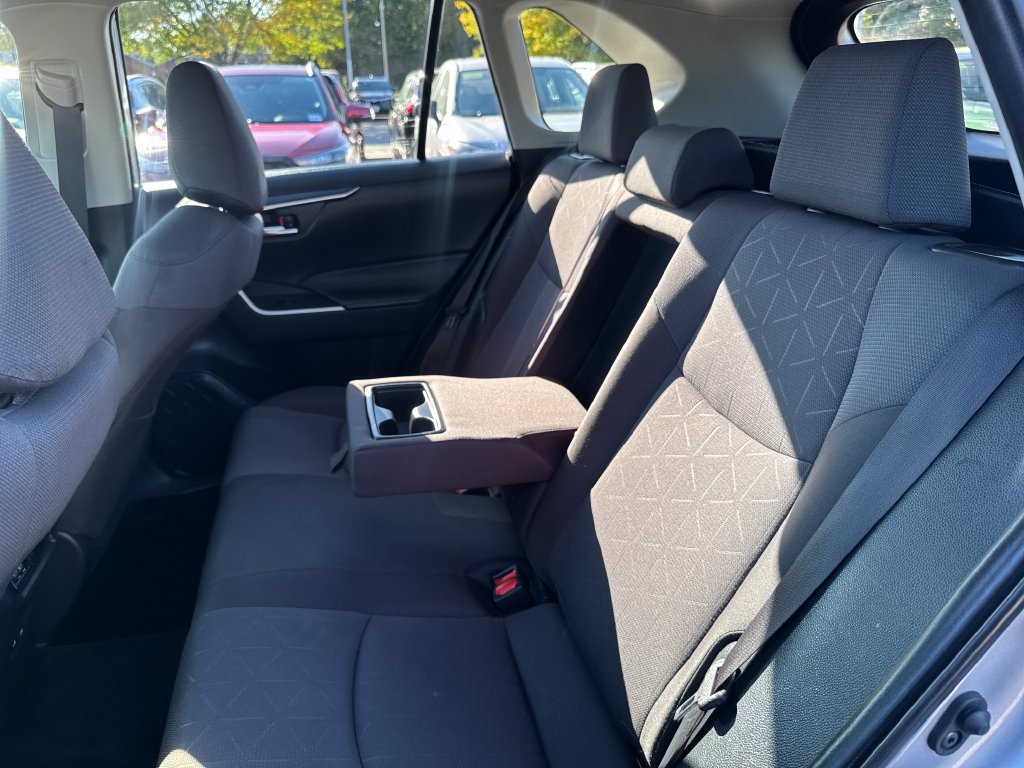 Used 2025 Toyota RAV4 XLE w/ Convenience Package AWD/4WD image 33