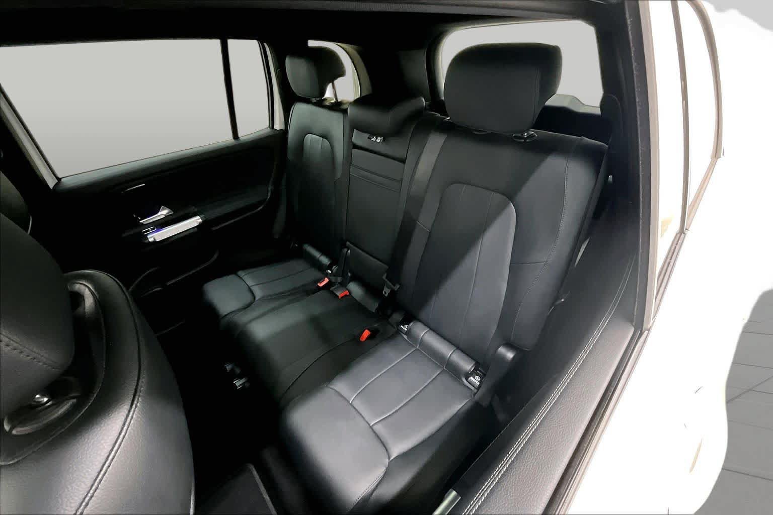 Certified 2023 Mercedes-Benz EQB 350 4MATIC SUV w/ Exclusive Package image 19